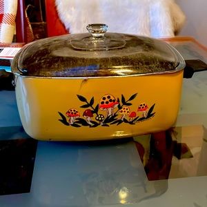 Vintage Sears Roebuck and Company enamel roaster crockpot (just pot and lid